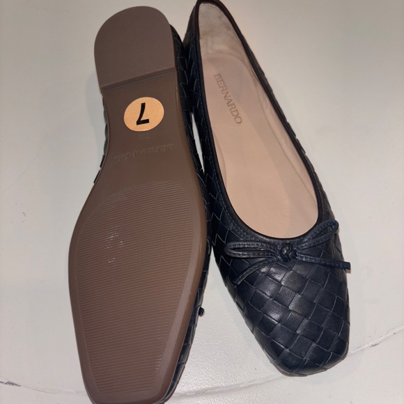 Bernardo Gwynn Navy Blue Woven Flats (Size 7) - Picture 6 of 7